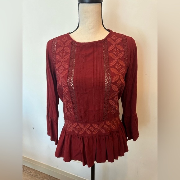 Solitaire Anthropologie red burgundy lace  boho top blouse ruffle SZ XS - Picture 1 of 4